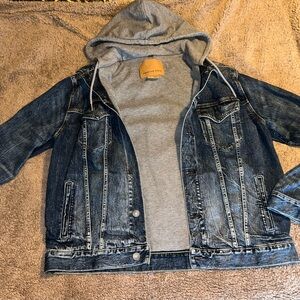 Men’s American Eagle size XL Jean jacket with thermal lining and hood worn once